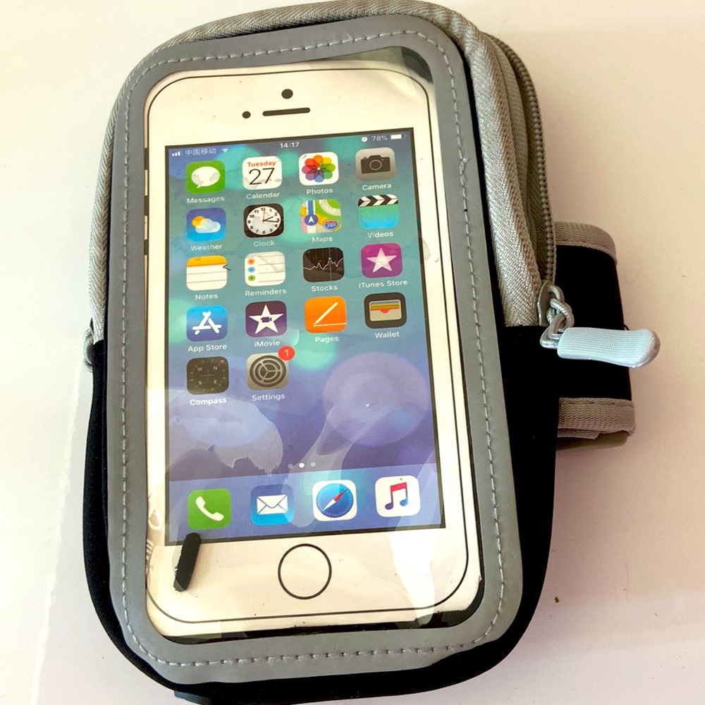 Arm band phone case